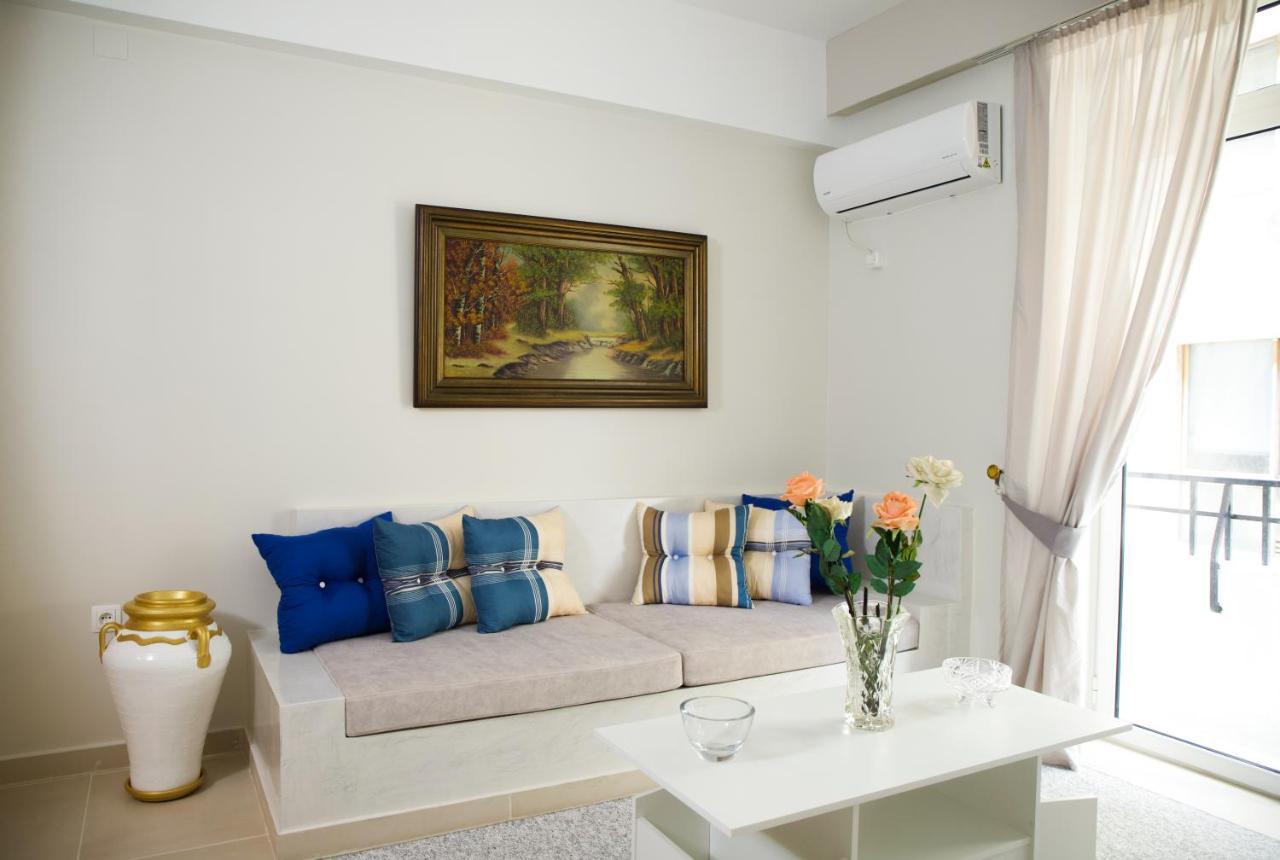 Praxitelis Luxury Apartments Atenas Exterior foto